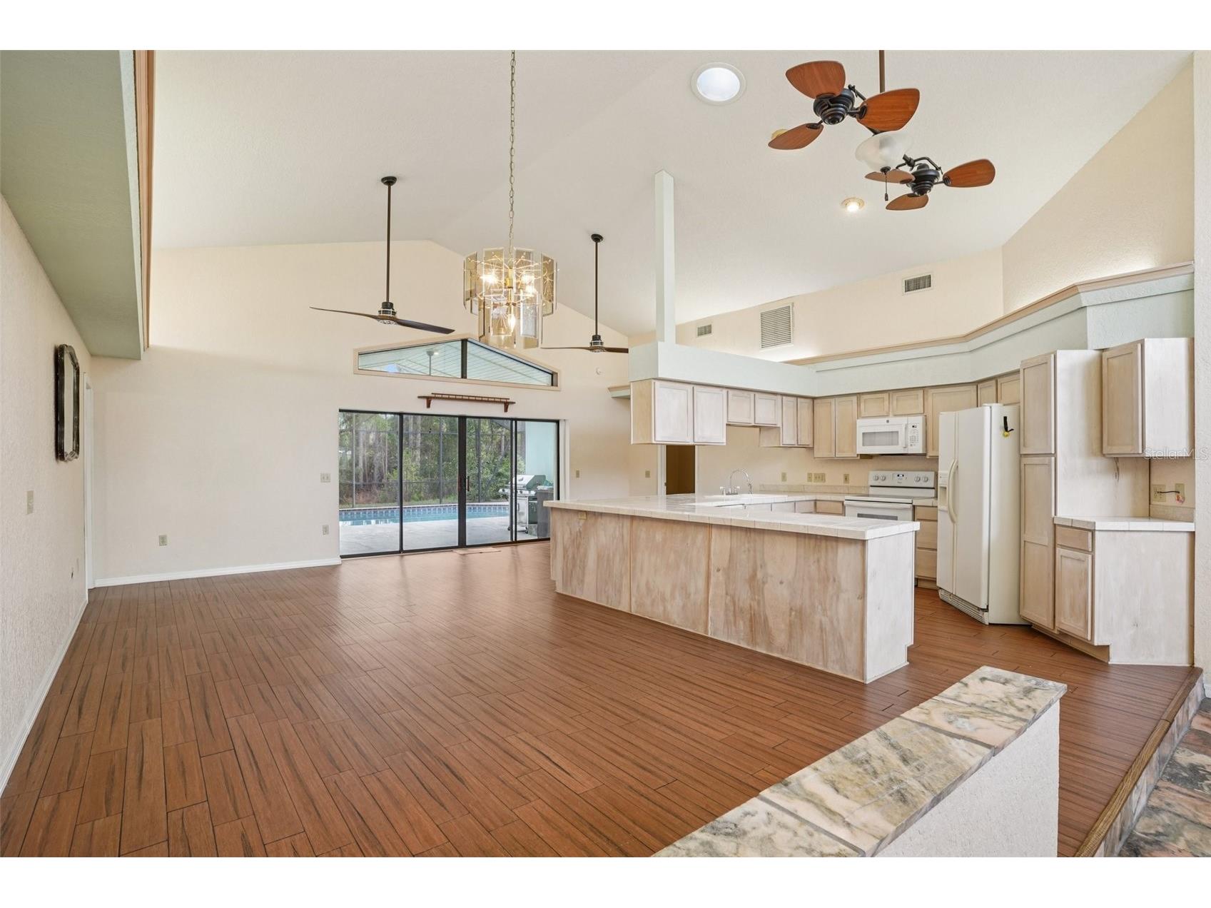 18628 SE 53rd Place Ocklawaha FL 32179 OM715457 image12