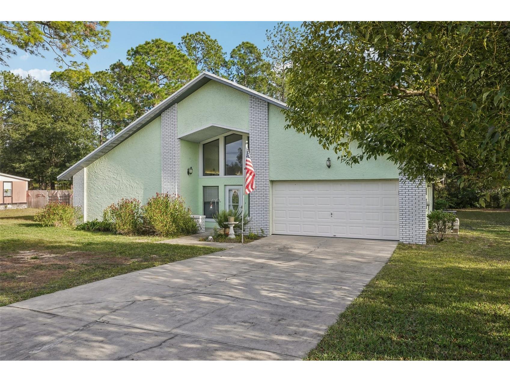 18628 SE 53rd Place Ocklawaha FL 32179 OM715457 image2