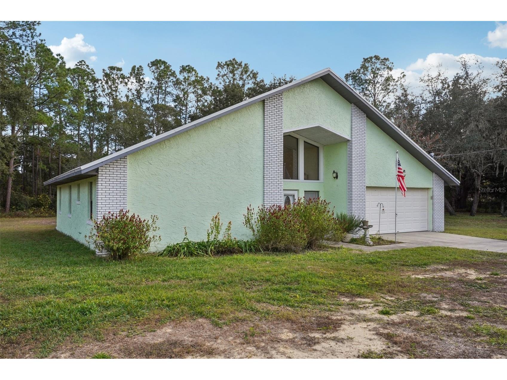 18628 SE 53rd Place Ocklawaha FL 32179 OM715457 image3