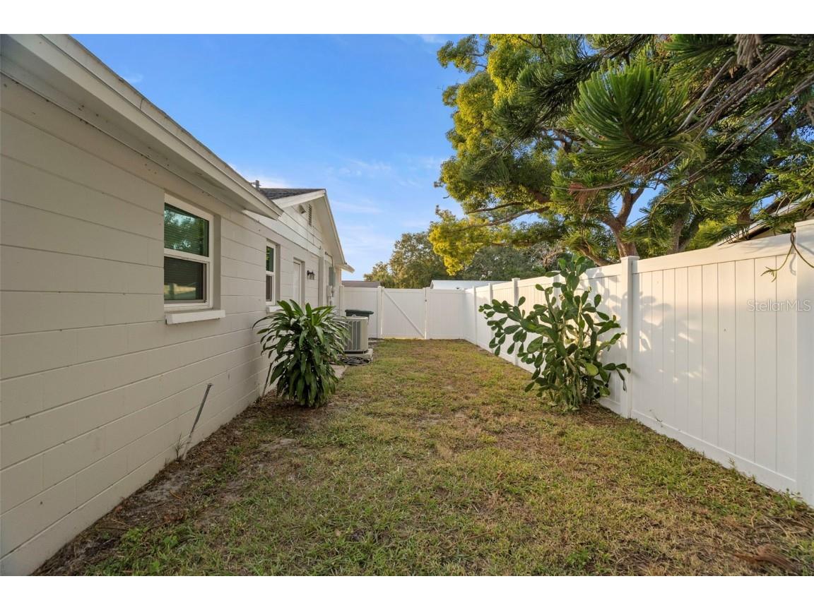 1863 12th Street SW Largo FL 33778 TB8447012 image30