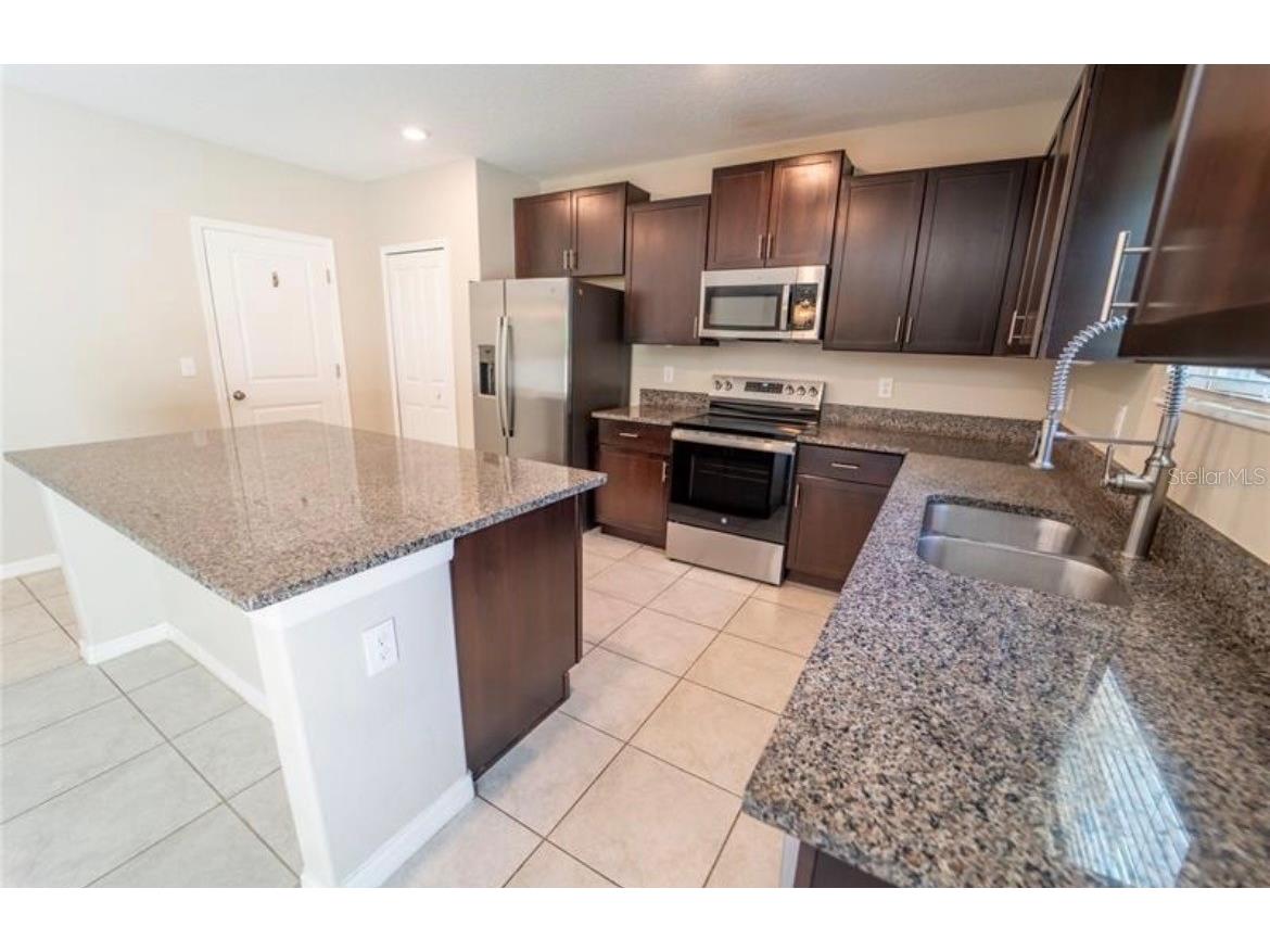 1863 Moon Cactus Court Ruskin FL 33570 TB8502952 image8