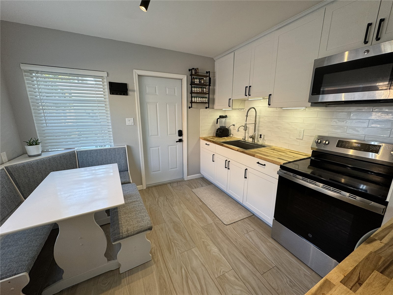 1863 Pasadena Drive Dunedin FL 34698 TB8466797 image12