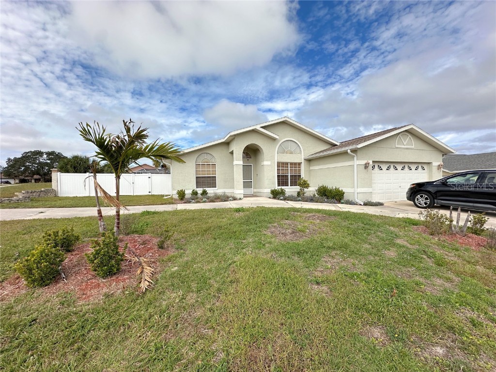 18639 White Pine Circle Hudson FL 34667 W7861931 image1