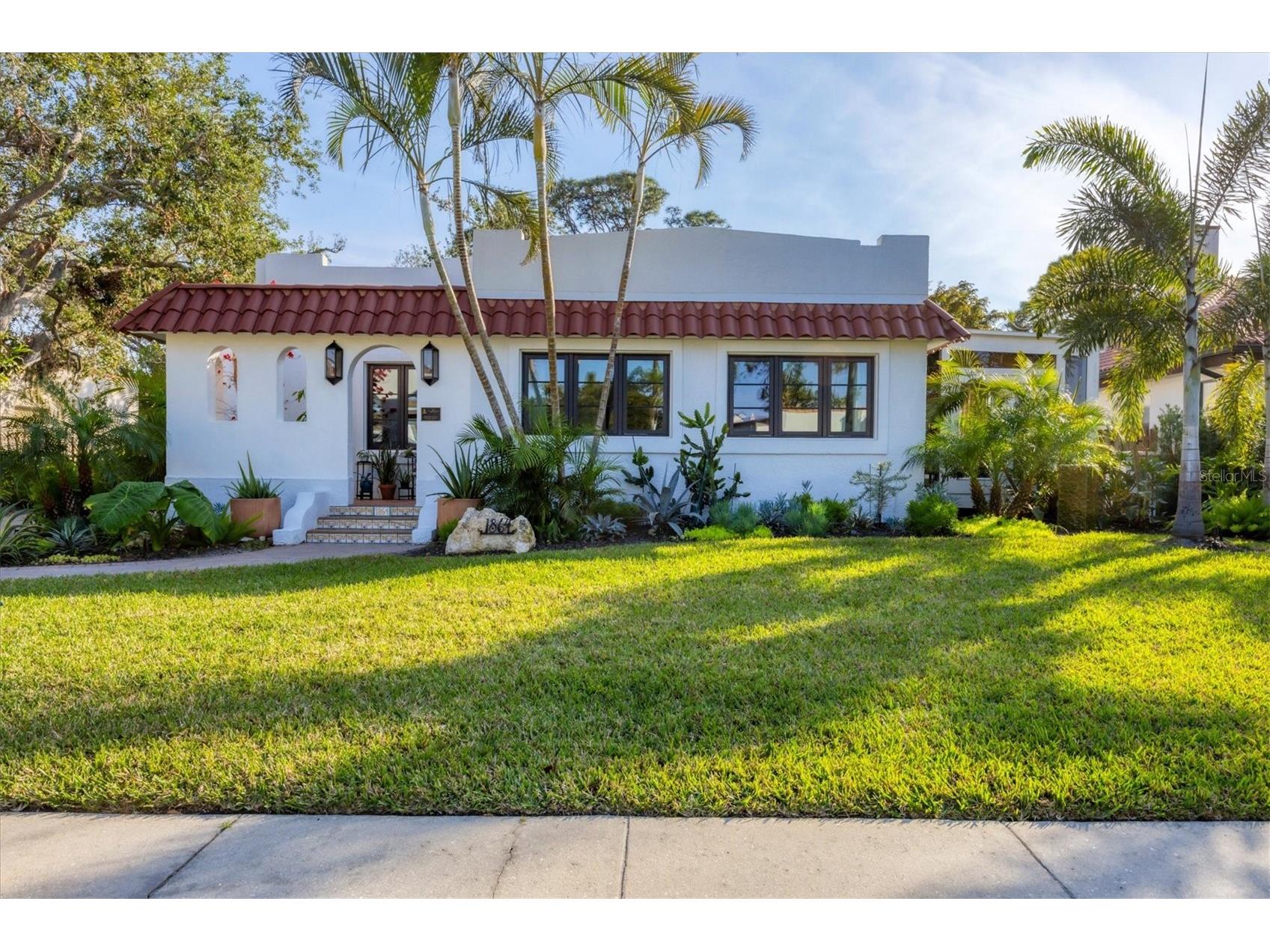 1864 Clematis St Street Sarasota FL 34239 A4696114 image2