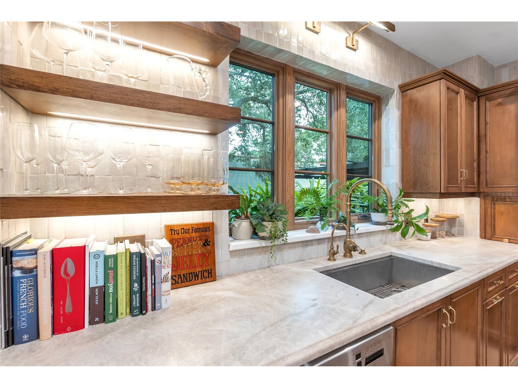 1864 Clematis St Street Sarasota FL 34239 A4696114 image20