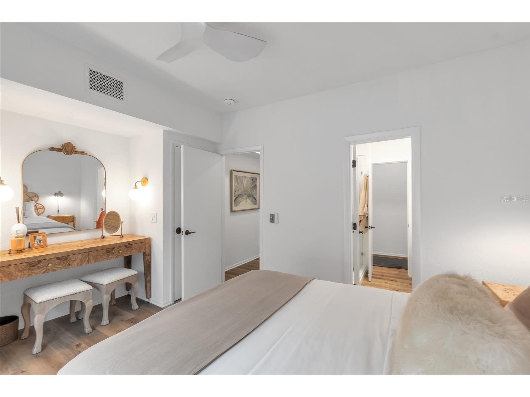 1864 Clematis St Street Sarasota FL 34239 A4696114 image28