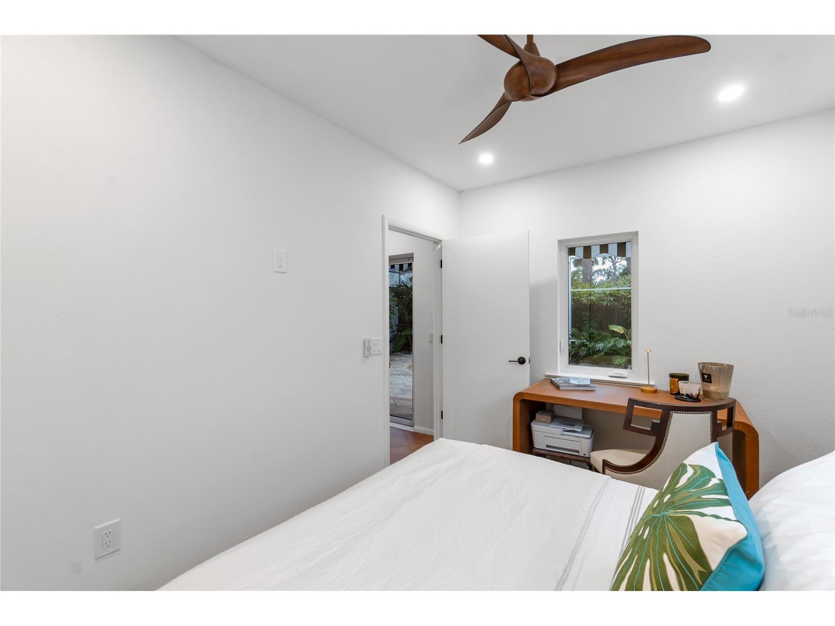 1864 Clematis St Street Sarasota FL 34239 A4696114 image35