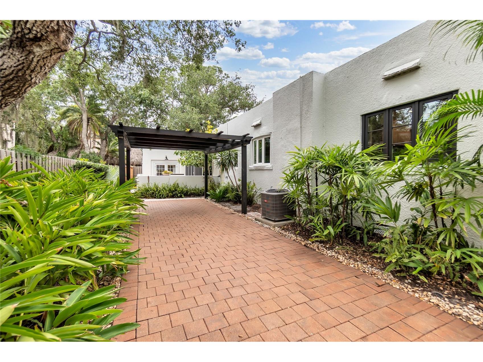 1864 Clematis St Street Sarasota FL 34239 A4696114 image47