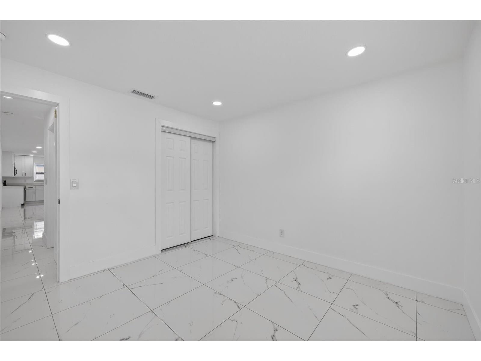 1864 Paradise Lane Clearwater FL 33756 TB8492743 image26