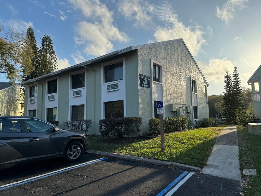 1865 Mazo Manor #J-2 Lutz FL 33558 TB8389019 image1