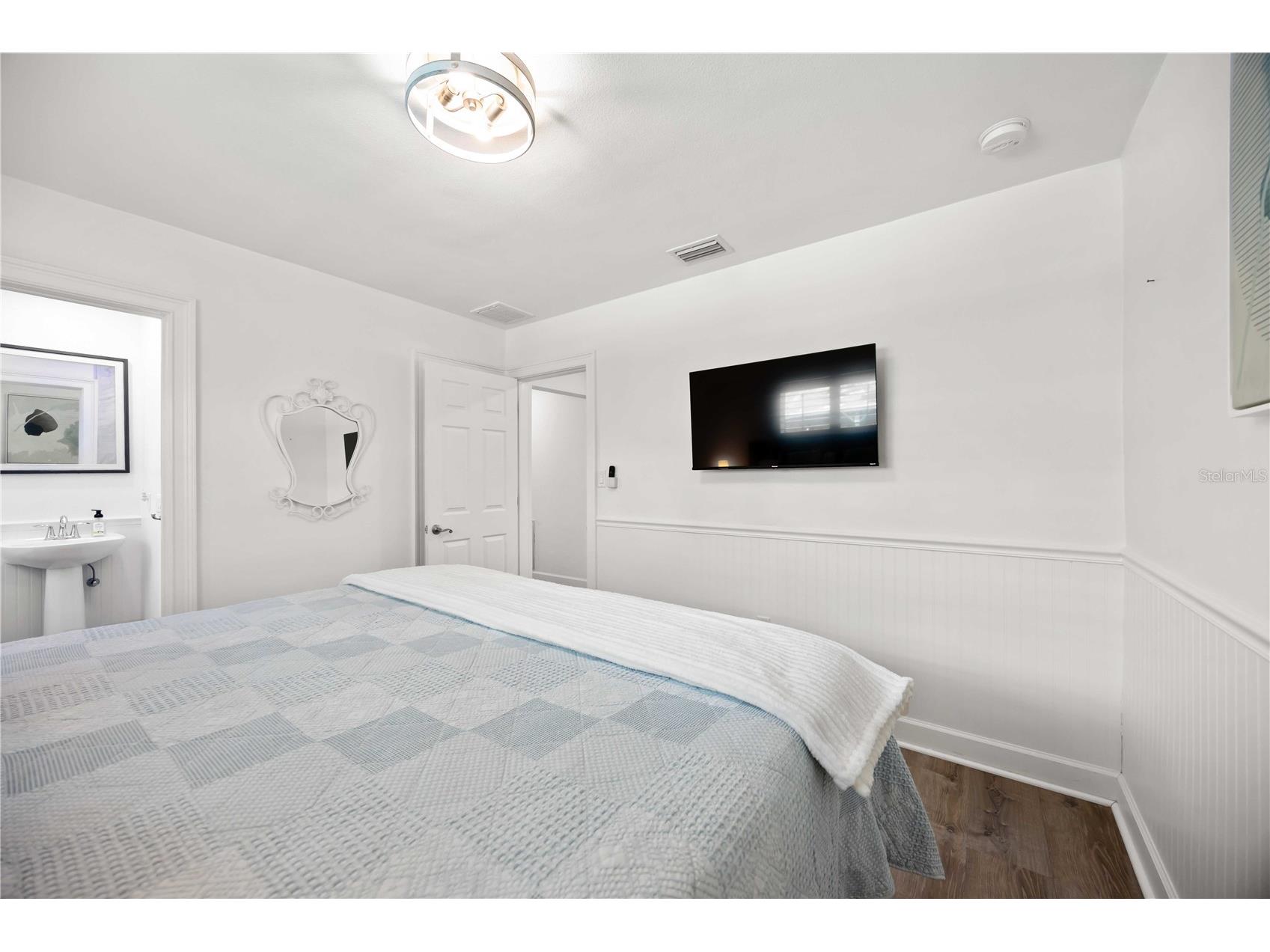 1865 Orchid Street Sarasota FL 34239 A4609514 image20