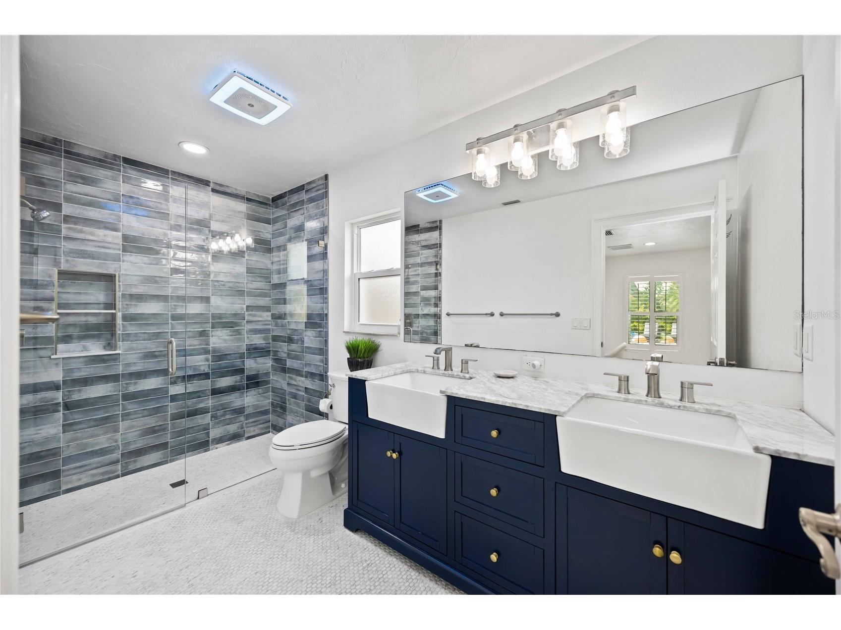 1865 Orchid Street Sarasota FL 34239 A4609514 image32