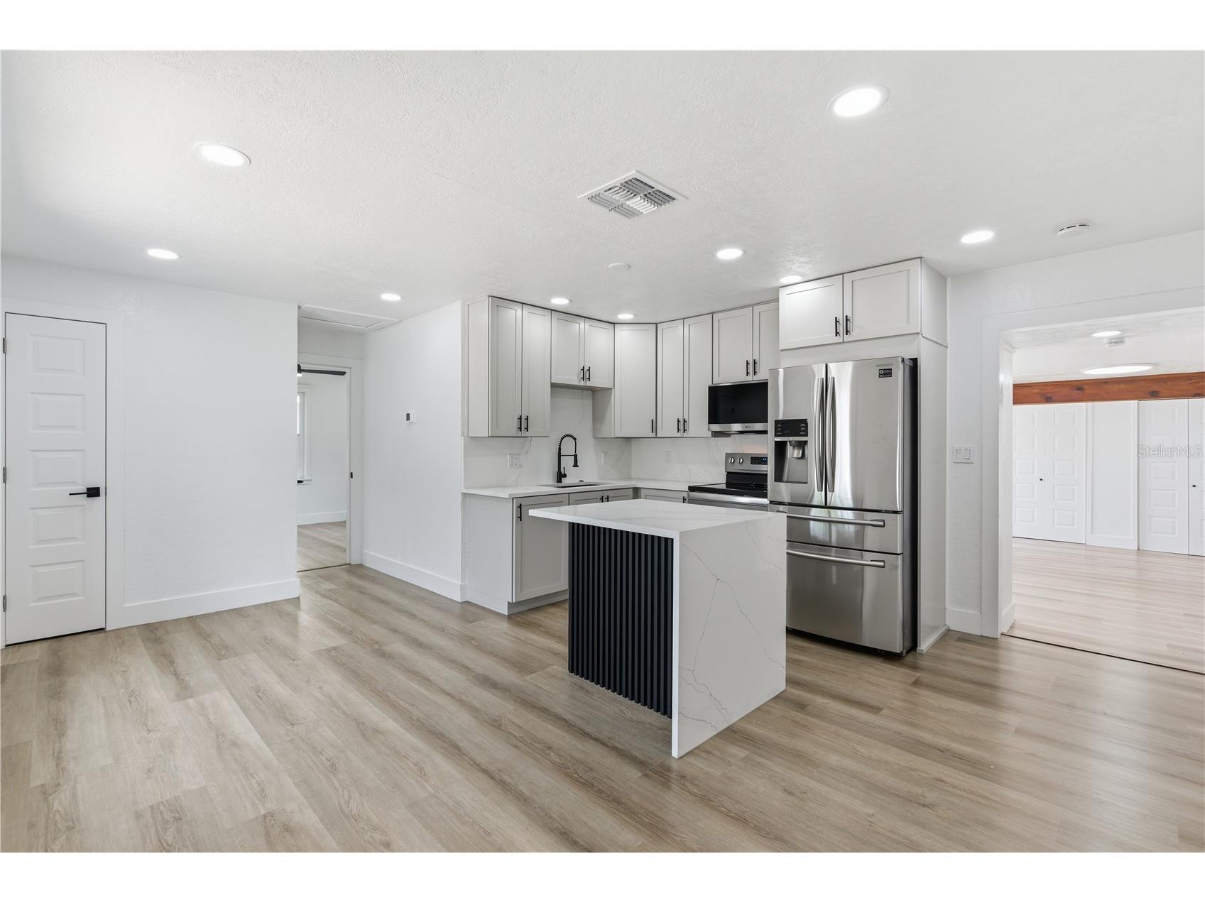 1865 Springtime Avenue Clearwater FL 33755 TB8504579 image6