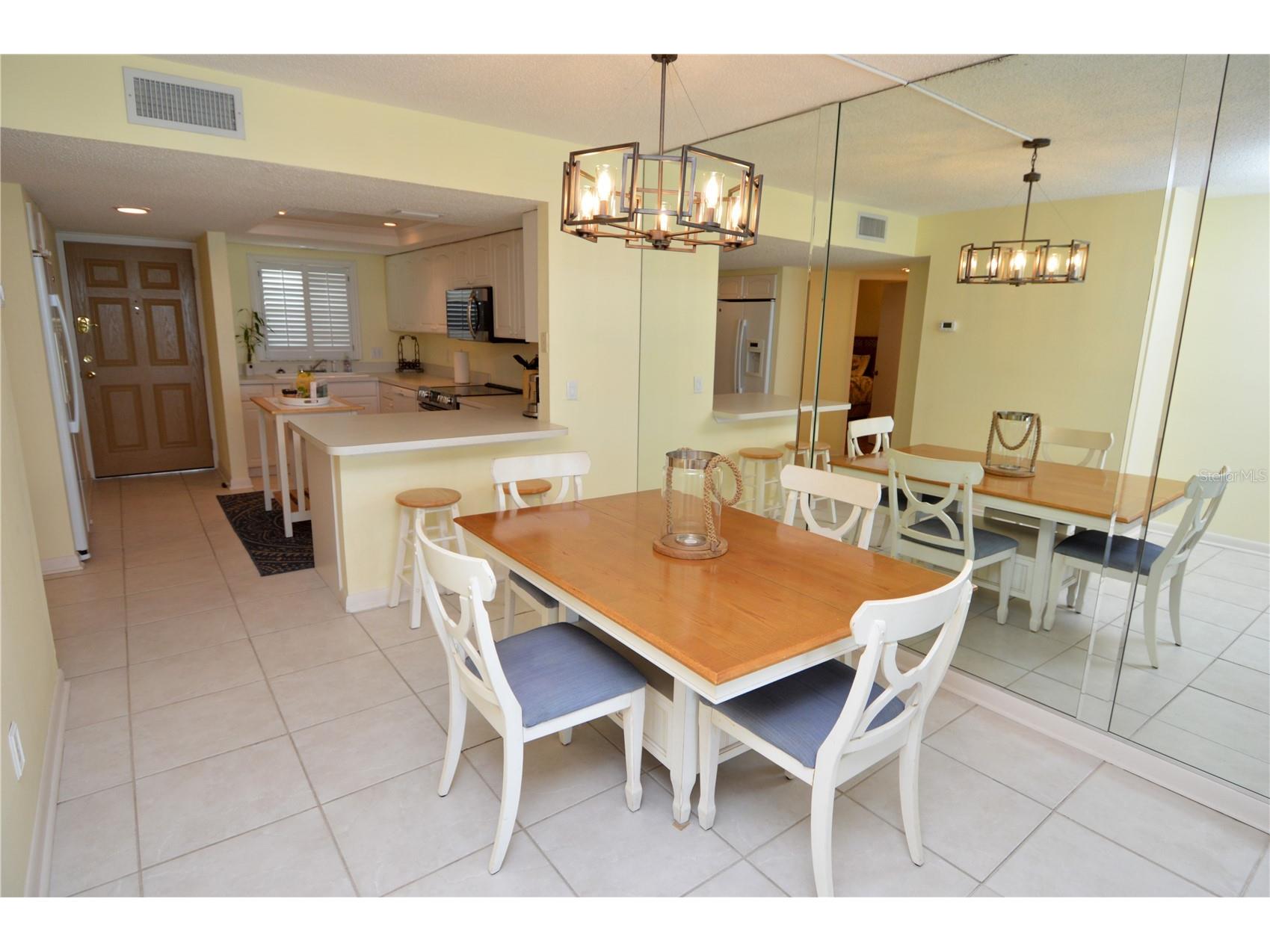 18650 Gulf Boulevard #305 Indian Shores FL 33785 TB8502979 image6