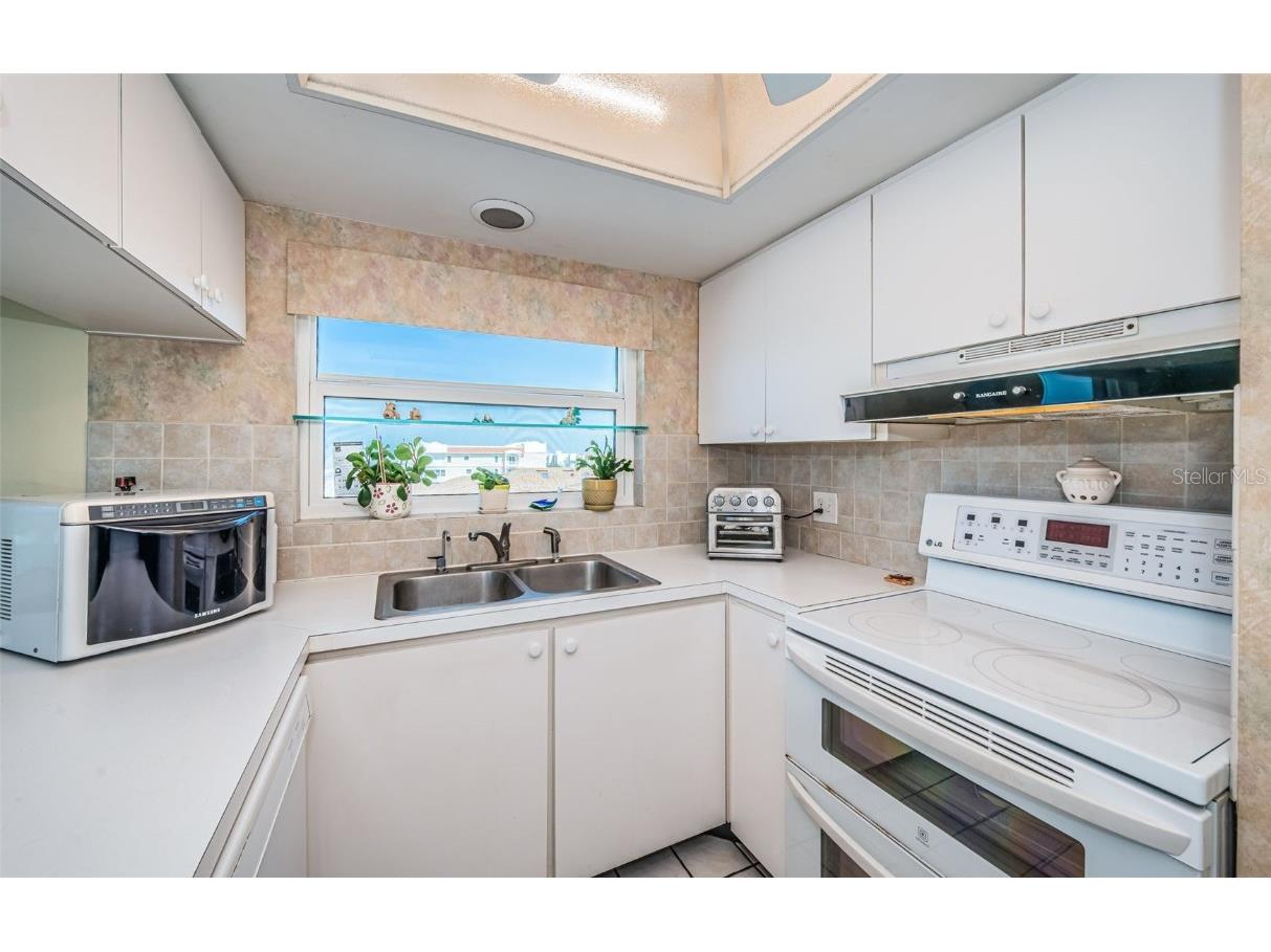 18650 Gulf Boulevard #601 Indian Shores FL 33785 TB8372333 image16