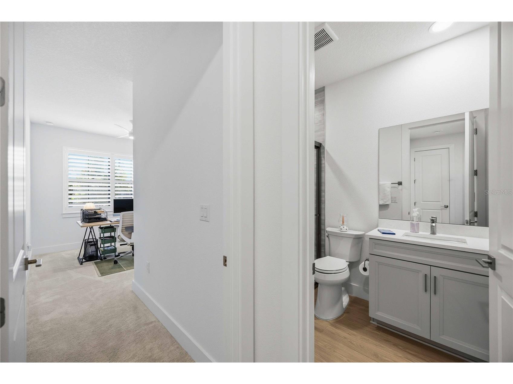 18652 Dayspring Place Venice FL 34293 A4691456 image35
