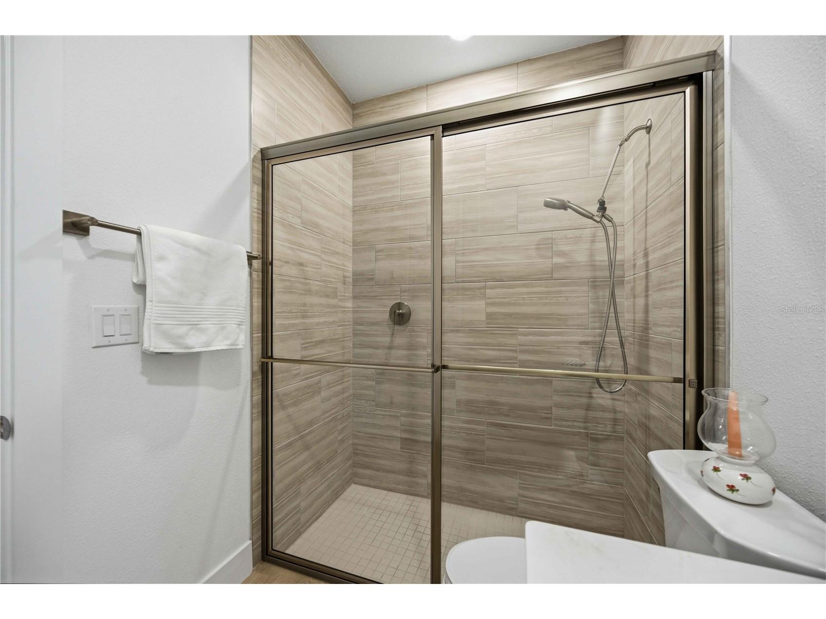 18652 Dayspring Place Venice FL 34293 A4691456 image37