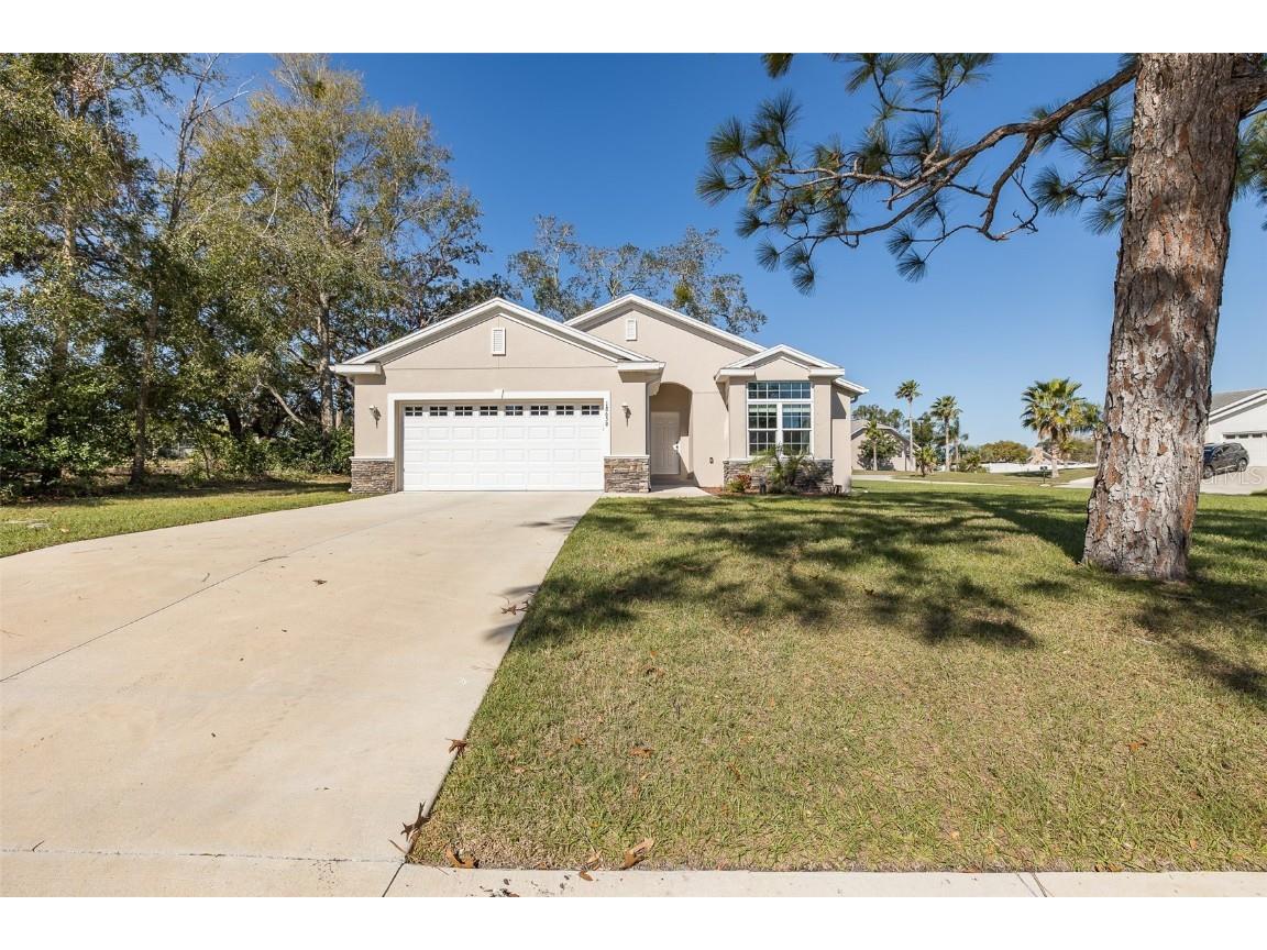 18659 White Pine Circle Hudson FL 34667 W7872873 image1