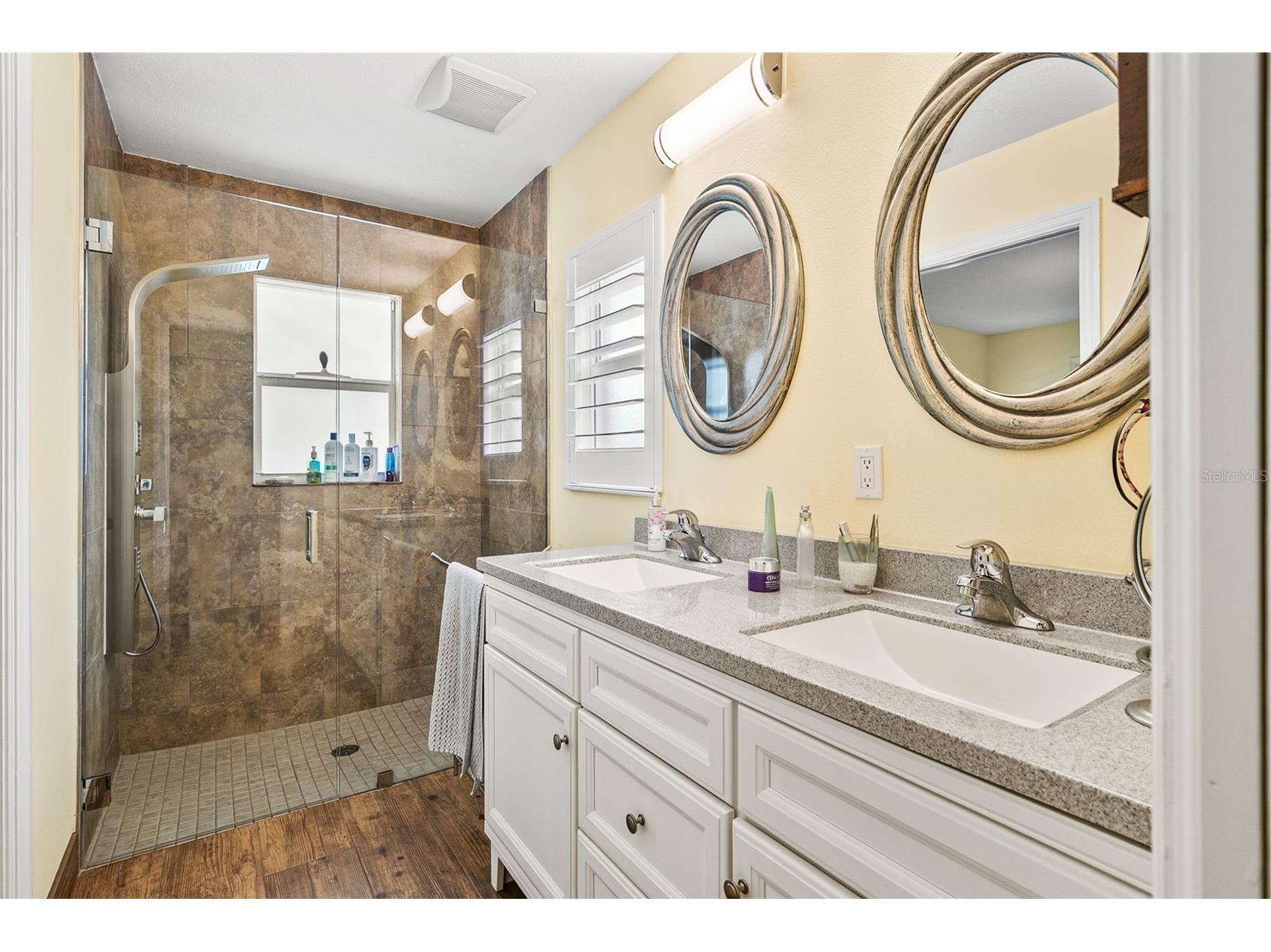 1866 Vamo Drive Sarasota FL 34231 A4691082 image15