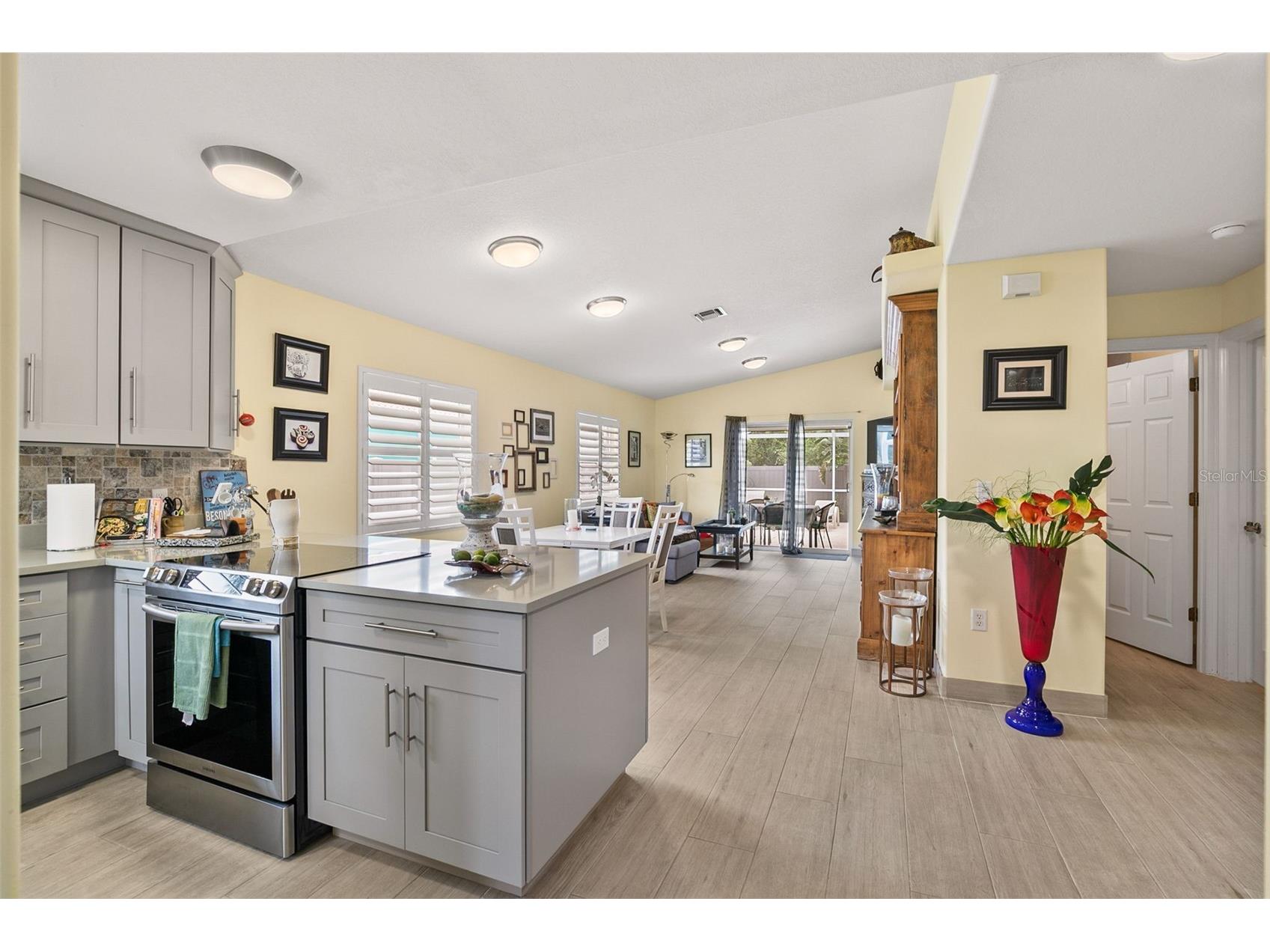 1866 Vamo Drive Sarasota FL 34231 A4691082 image3