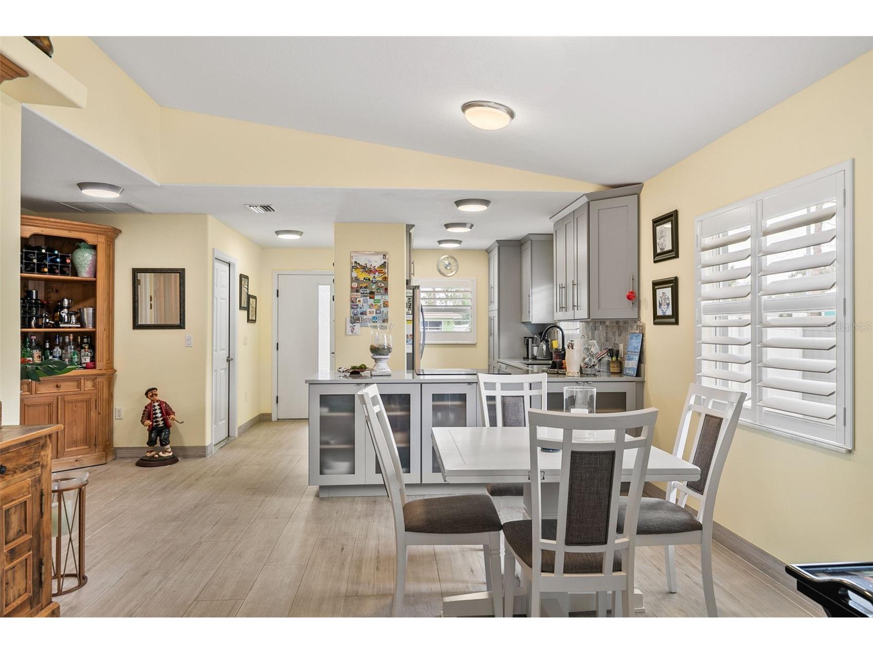 1866 Vamo Drive Sarasota FL 34231 A4691082 image8