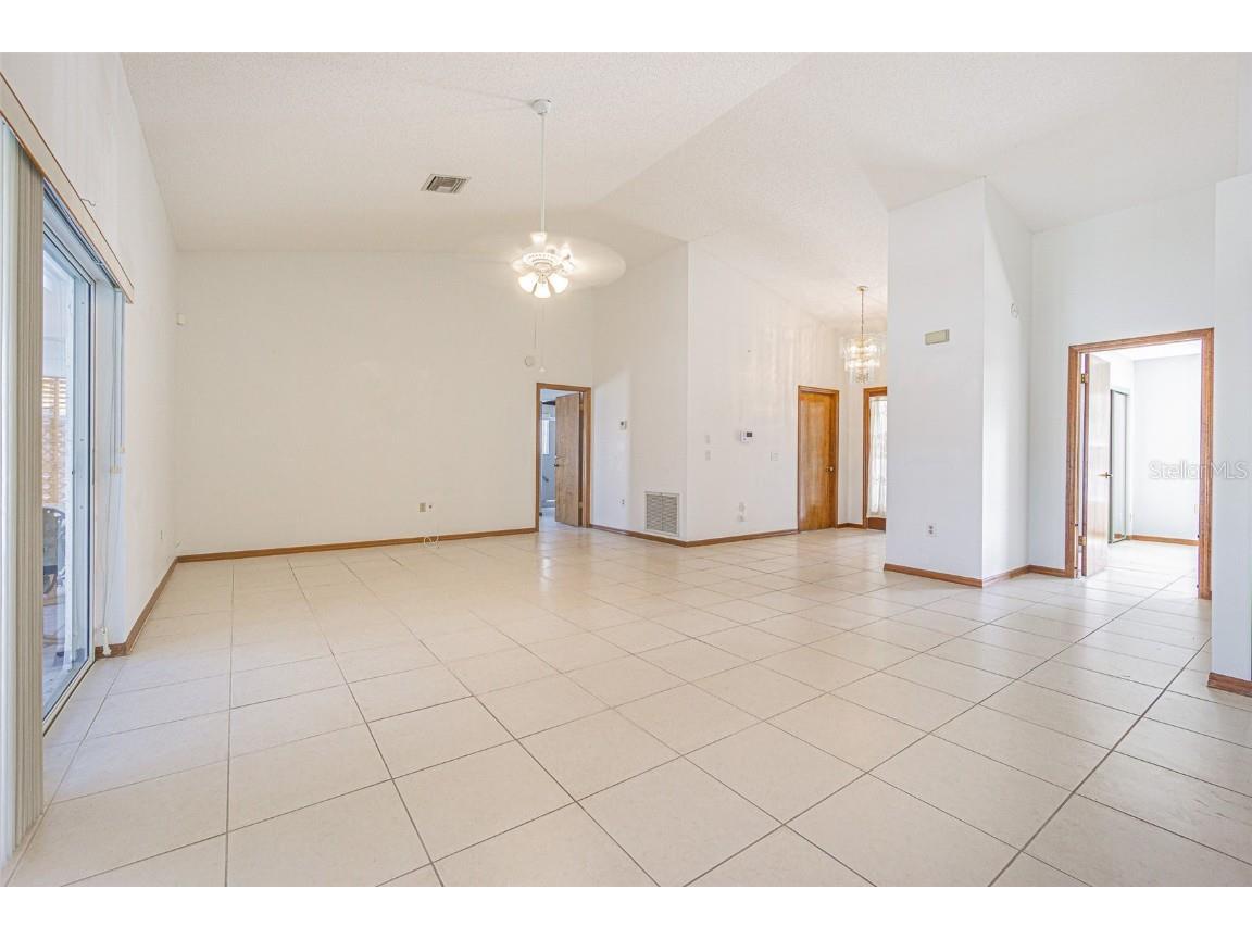 18664 White Pine Circle Hudson FL 34667 TB8455238 image12