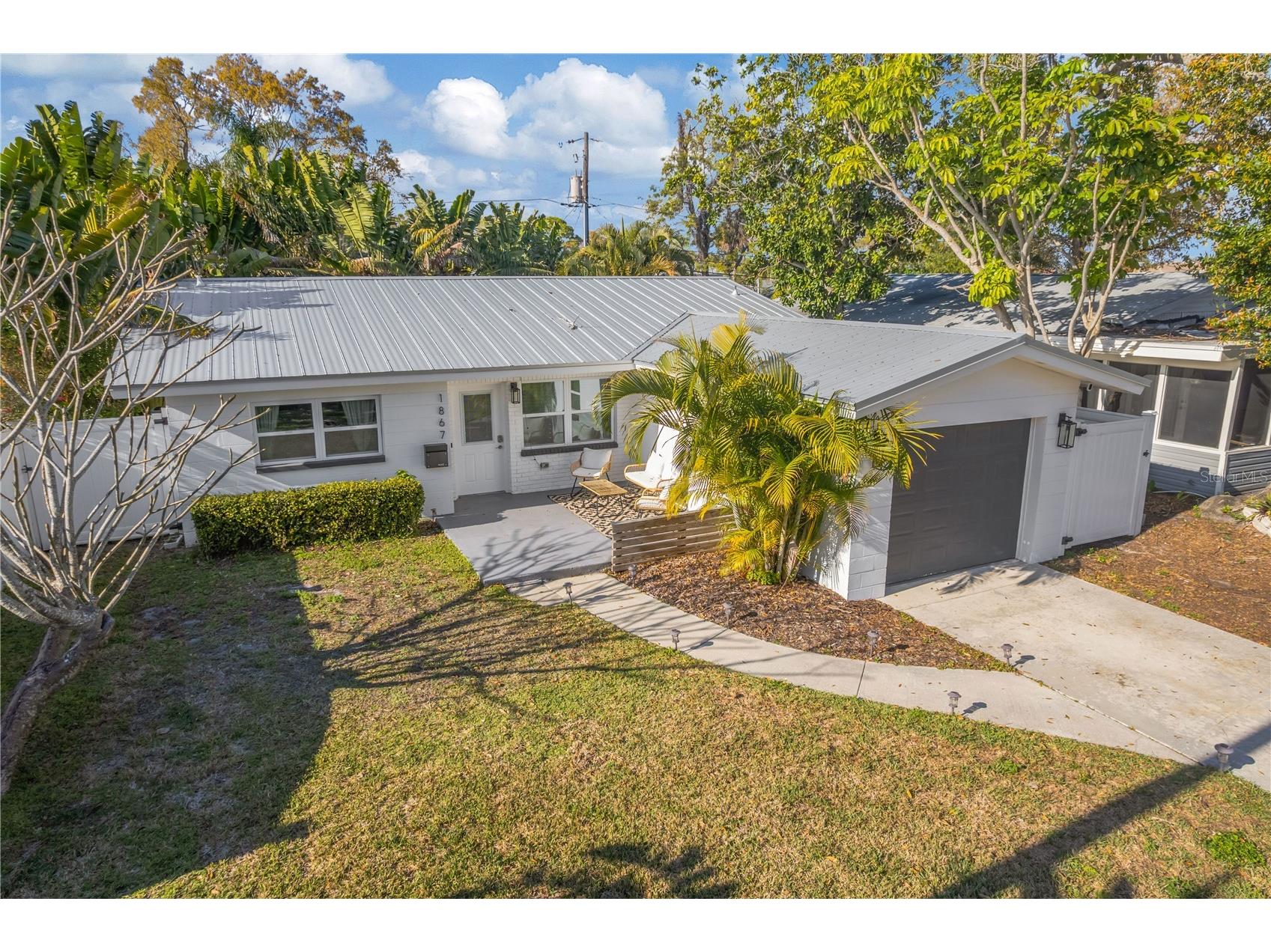 1867 Maryland Avenue NE Saint Petersburg FL 33703 A4684795 image1