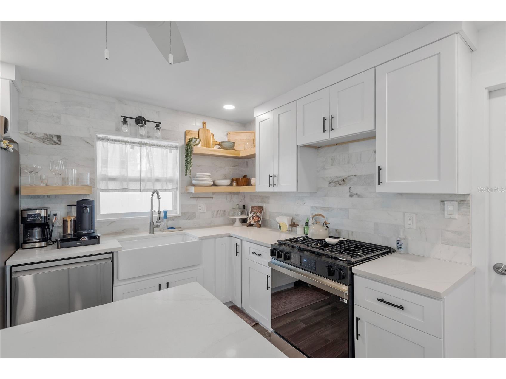 1867 Maryland Avenue NE Saint Petersburg FL 33703 A4684795 image11