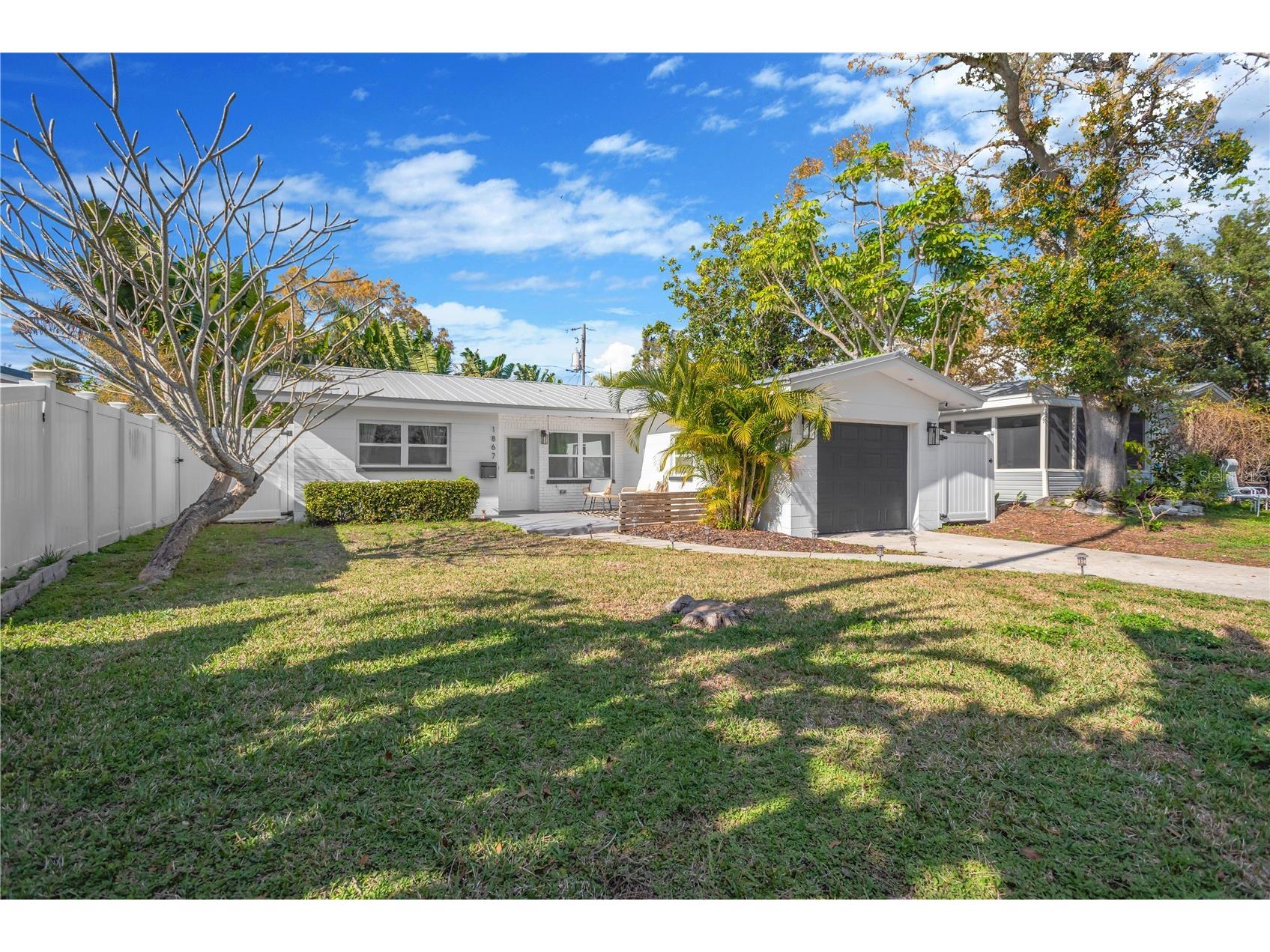 1867 Maryland Avenue NE Saint Petersburg FL 33703 A4684795 image2