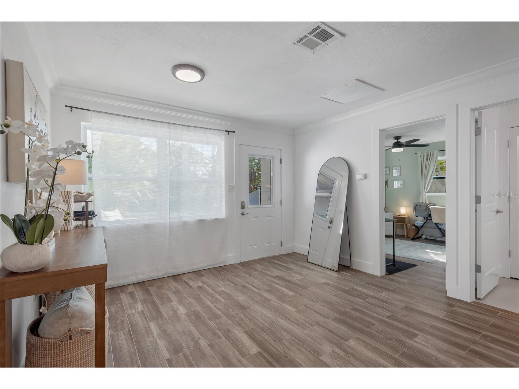 1867 Maryland Avenue NE Saint Petersburg FL 33703 A4684795 image6