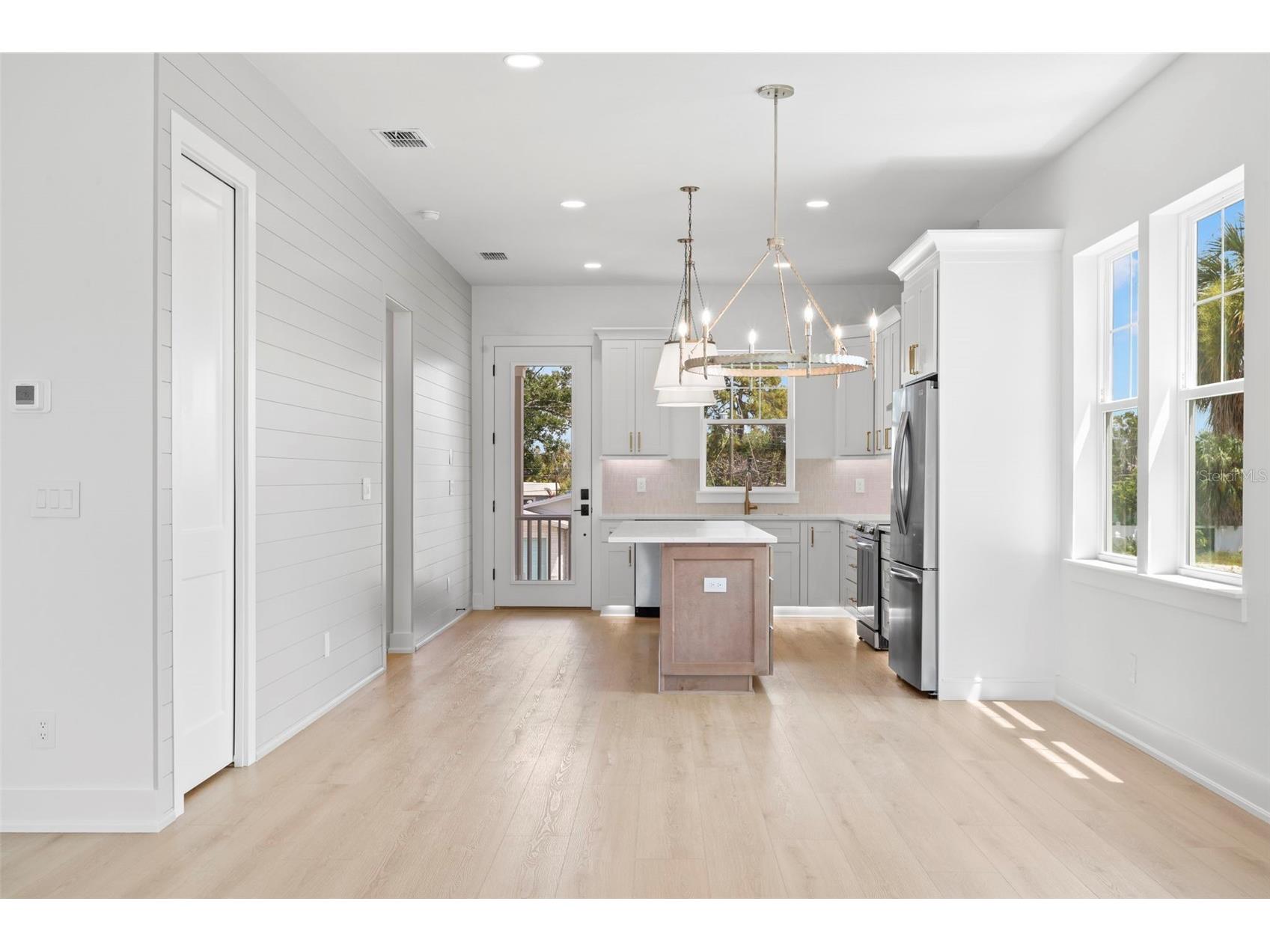 1868 Mississippi Avenue NE Saint Petersburg FL 33703 TB8521432 image16