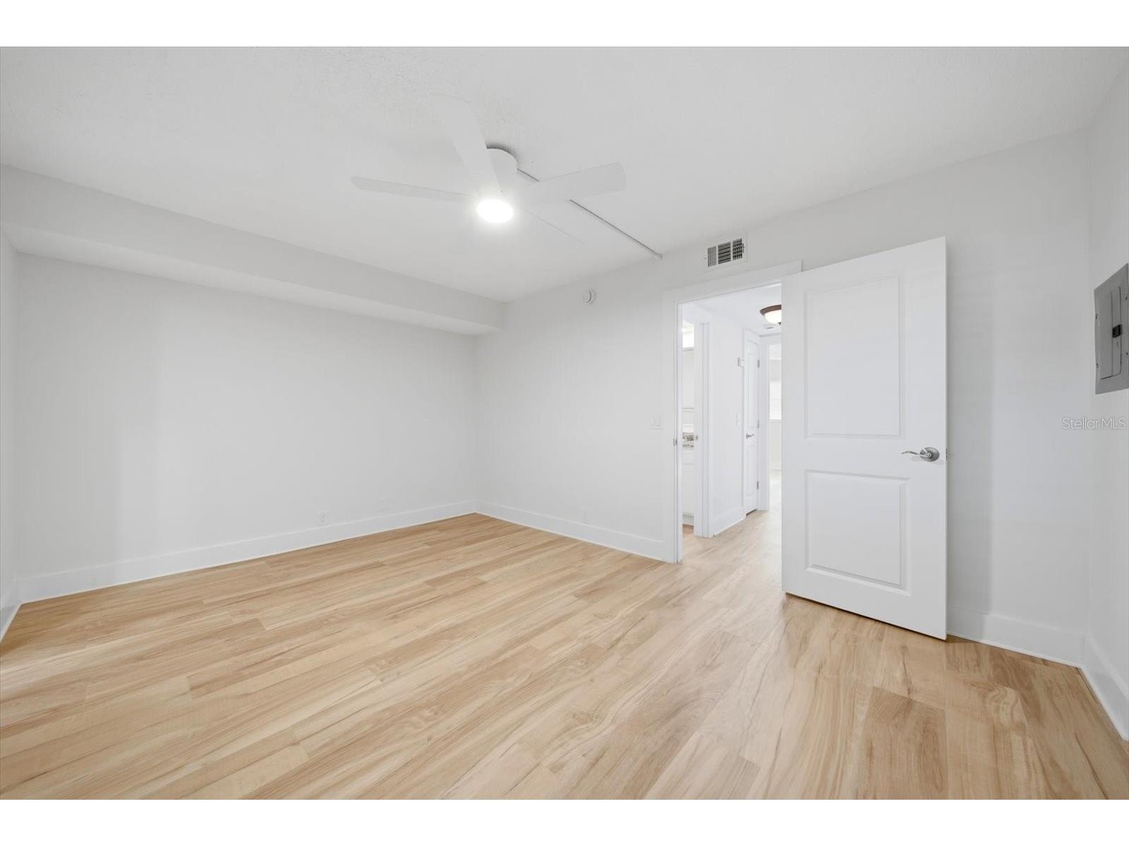 1868 Shore Drive S #104 South Pasadena FL 33707 - BOCA CIEGA BAY TB8503713 image14