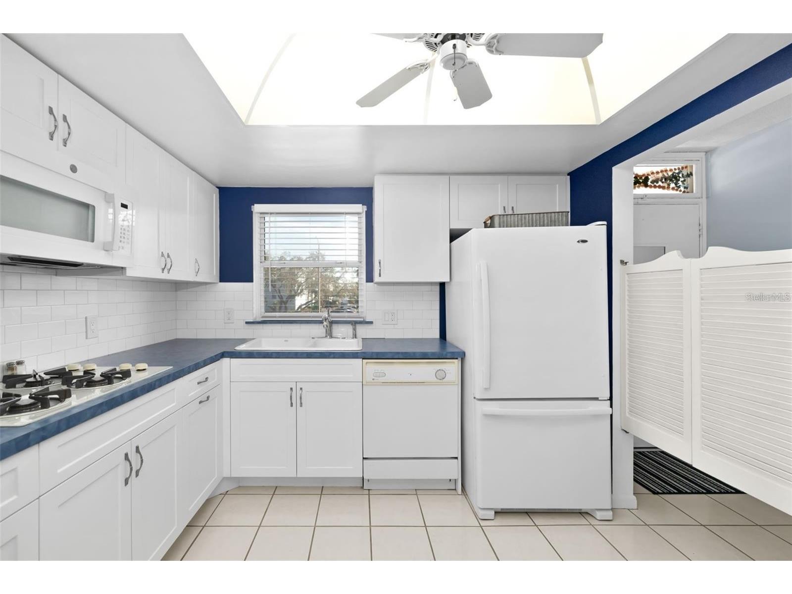 1868 Shore Drive S #207 South Pasadena FL 33707 TB8431287 image10