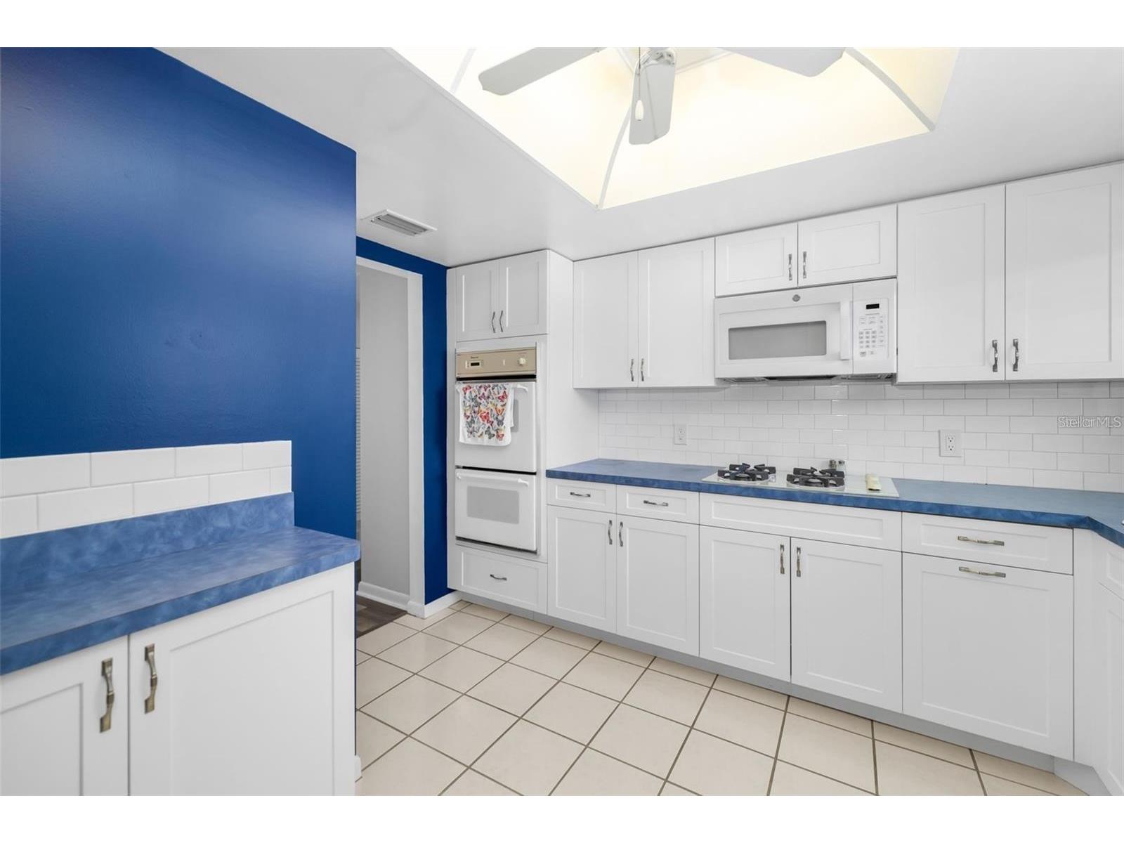 1868 Shore Drive S #207 South Pasadena FL 33707 TB8431287 image8