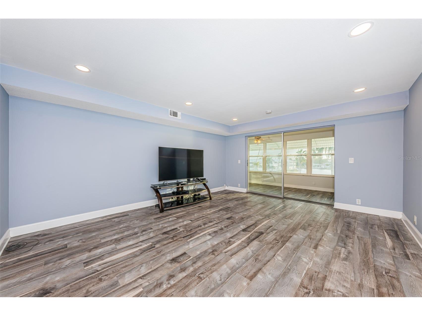 1868 Shore Drive S #410 South Pasadena FL 33707 U8232615 image15