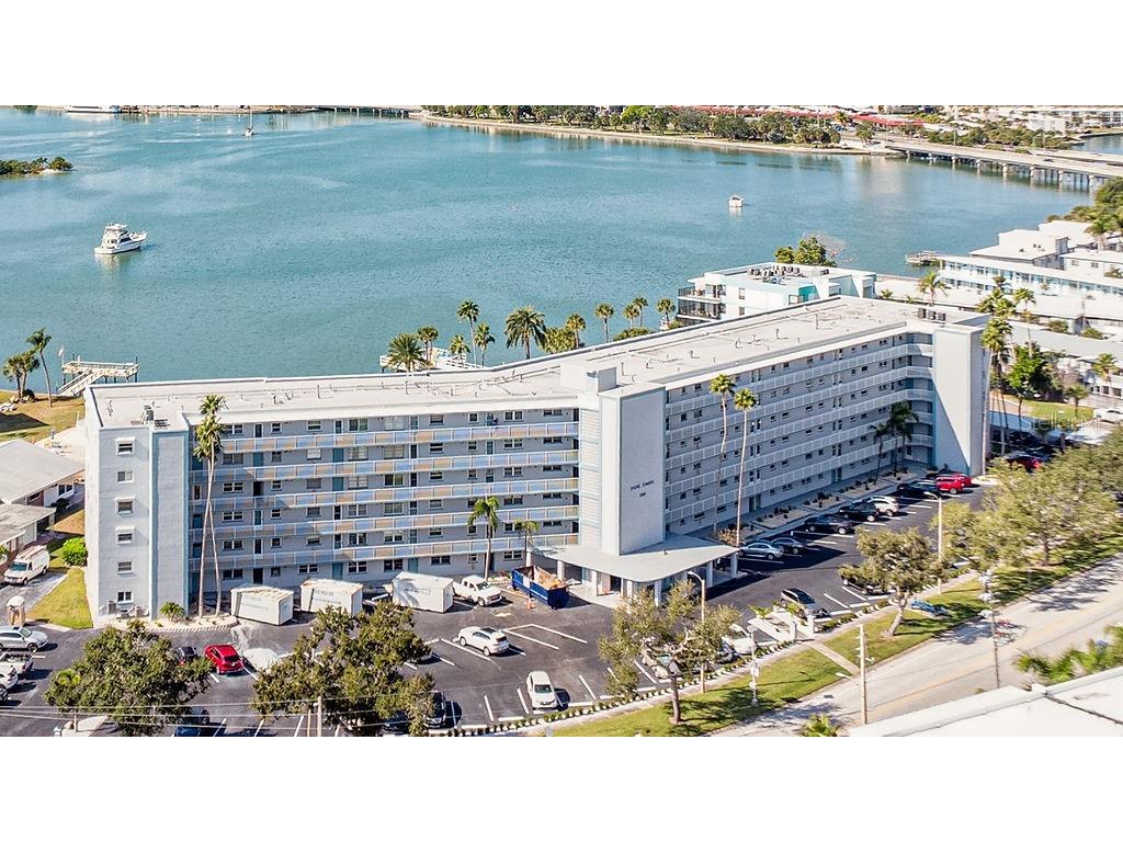 1868 Shore Drive S #505 South Pasadena FL 33707 - BOCA CIEGA BAY TB8449653 image1