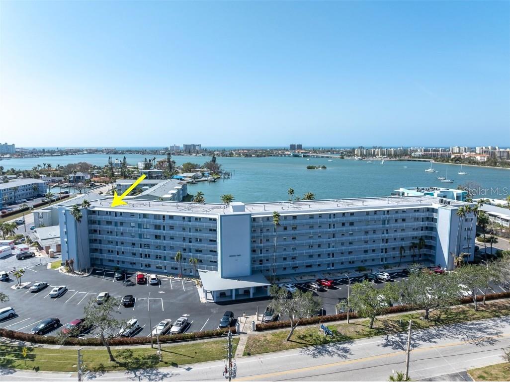 1868 Shore Drive S #602 South Pasadena FL 33707 - BOCA CIEGA BAY TB8350750 image1