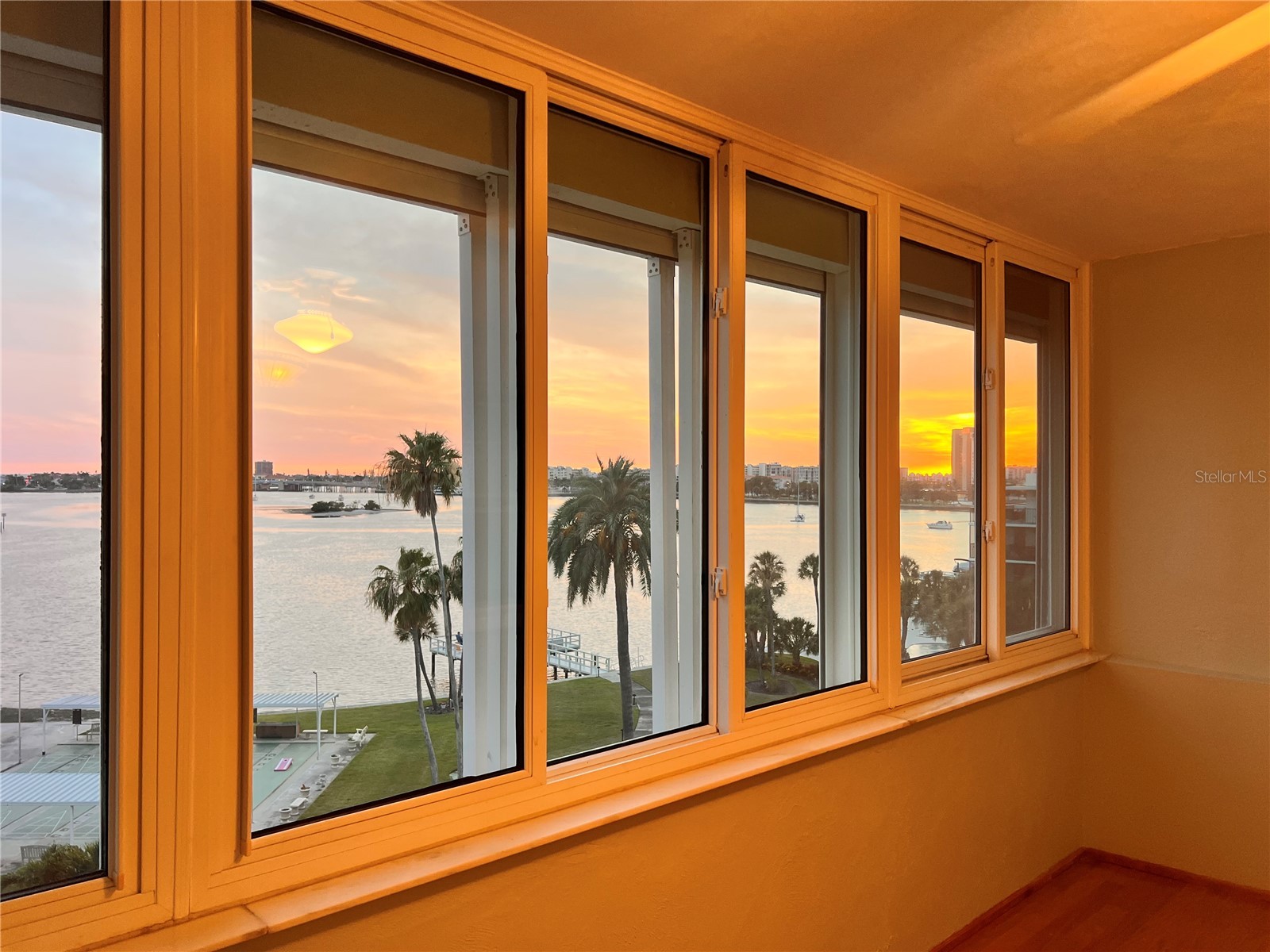 1868 Shore Drive S #607 South Pasadena FL 33707 TB8511670 image2