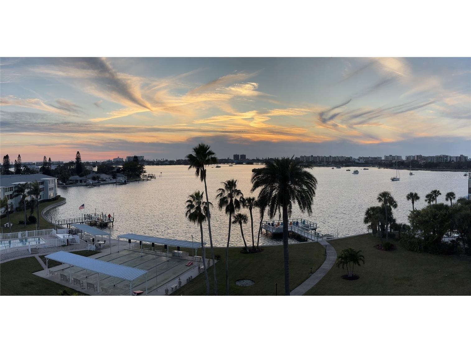 1868 Shore Drive S #608 South Pasadena FL 33707 TB8351305 image1