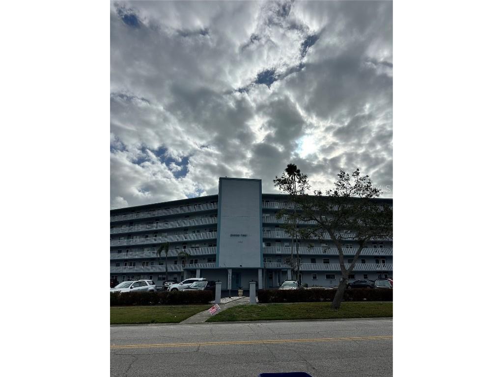 1868 Shore Drive S #608 South Pasadena FL 33707 TB8351305 image2