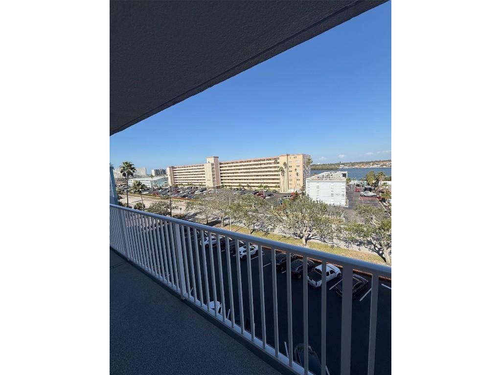 1868 Shore Drive S #608 South Pasadena FL 33707 TB8351305 image3