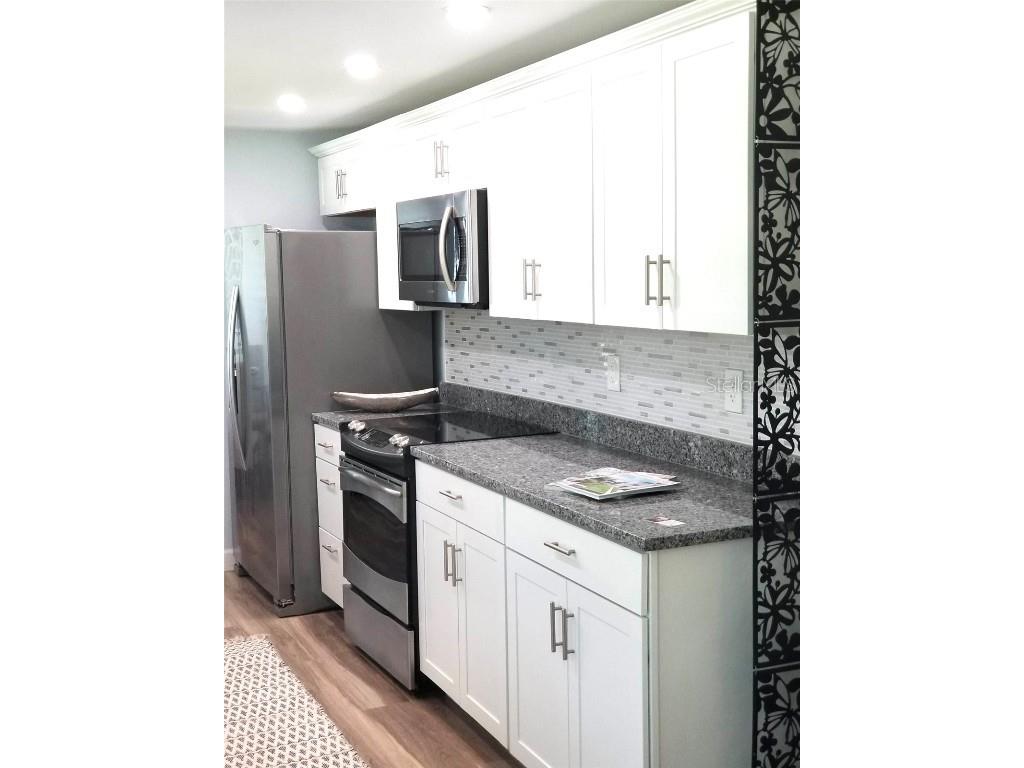 1868 Wharf Road Sarasota FL 34231 A4673255 image12