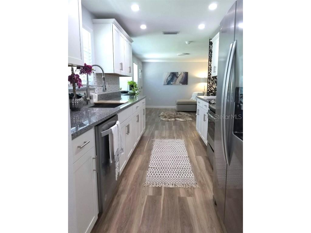 1868 Wharf Road Sarasota FL 34231 A4673255 image19