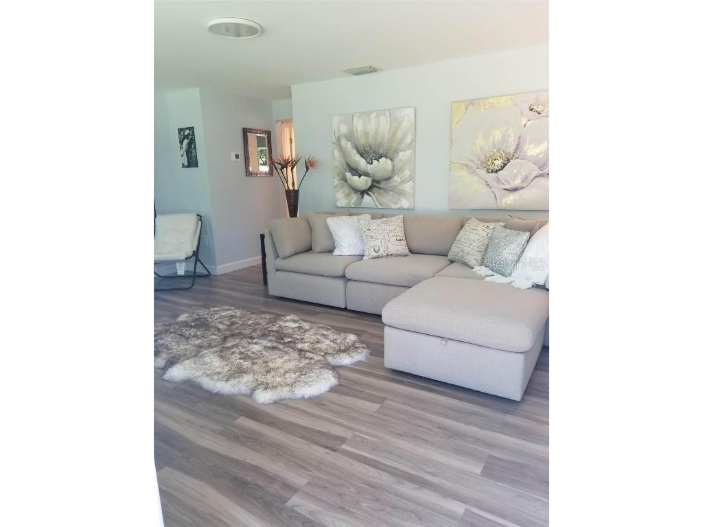 1868 Wharf Road Sarasota FL 34231 A4673255 image4