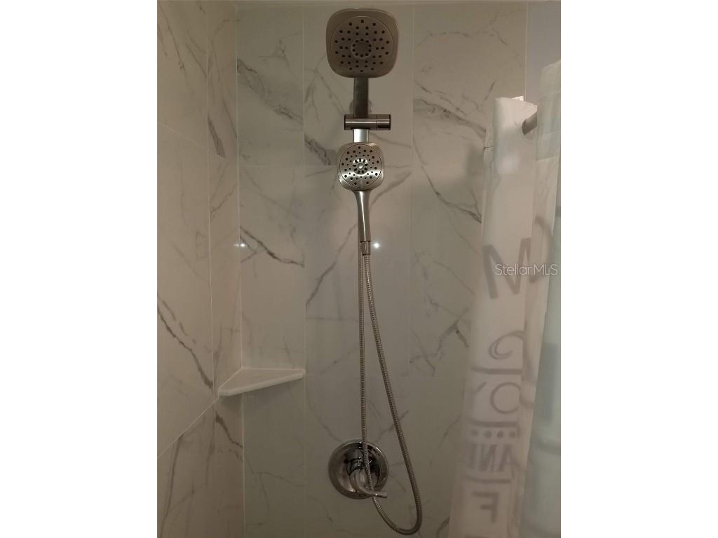 1868 Wharf Road Sarasota FL 34231 A4673255 image8