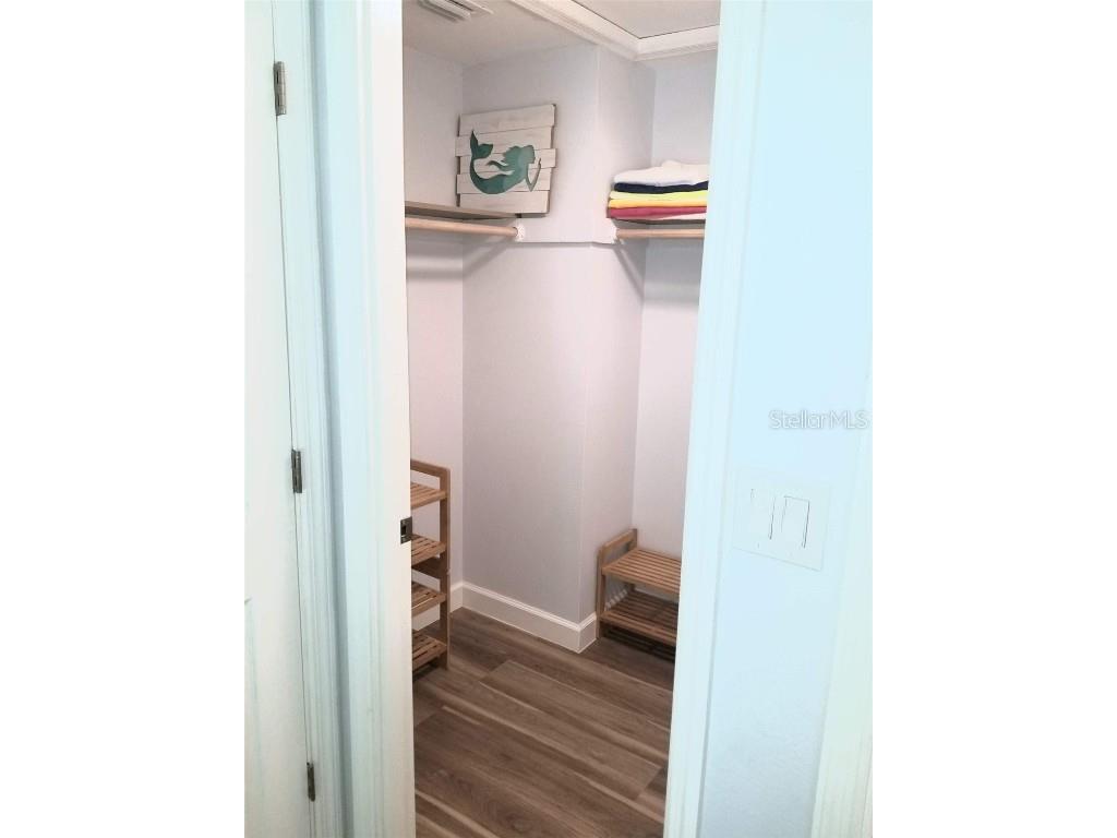 1868 Wharf Road Sarasota FL 34231 A4673255 image9