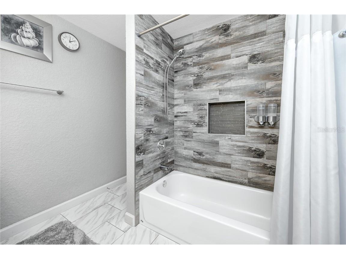 1869 Seton Drive Clearwater FL 33763 TB8437873 image21