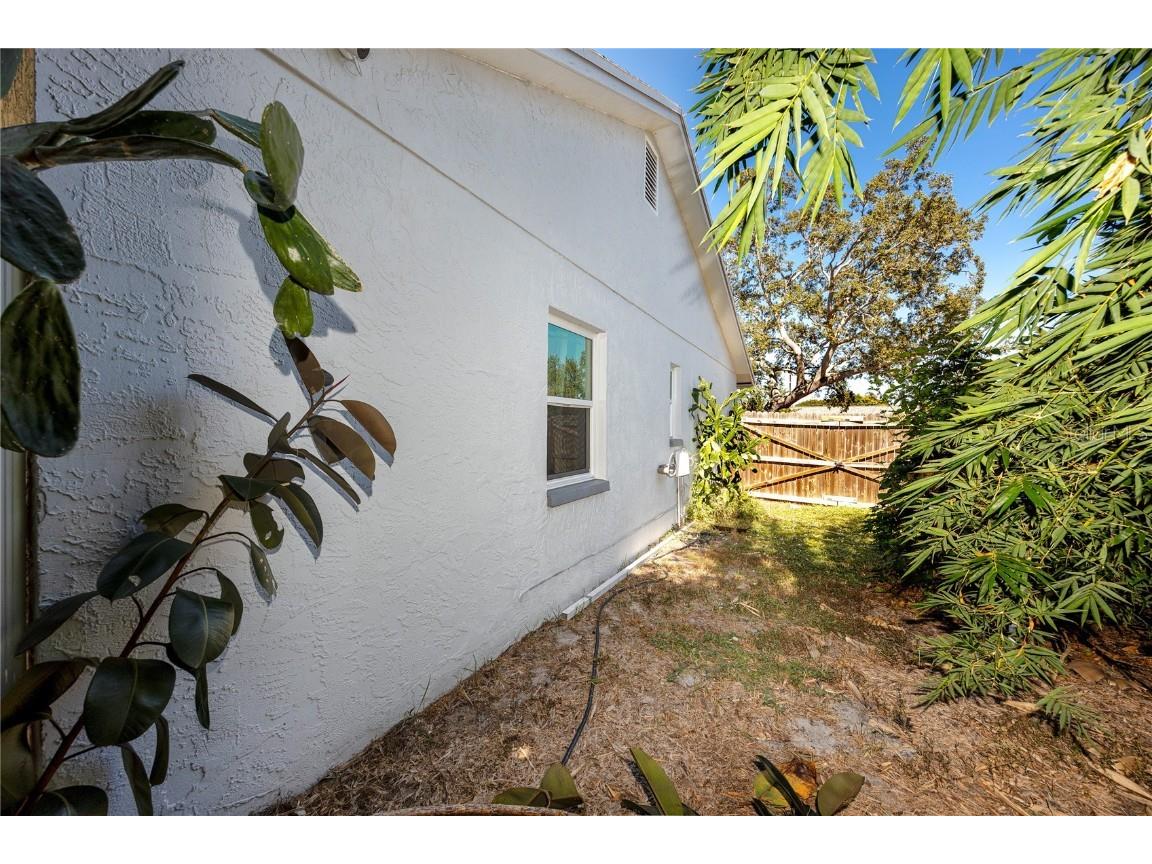 1869 Seton Drive Clearwater FL 33763 TB8437873 image34