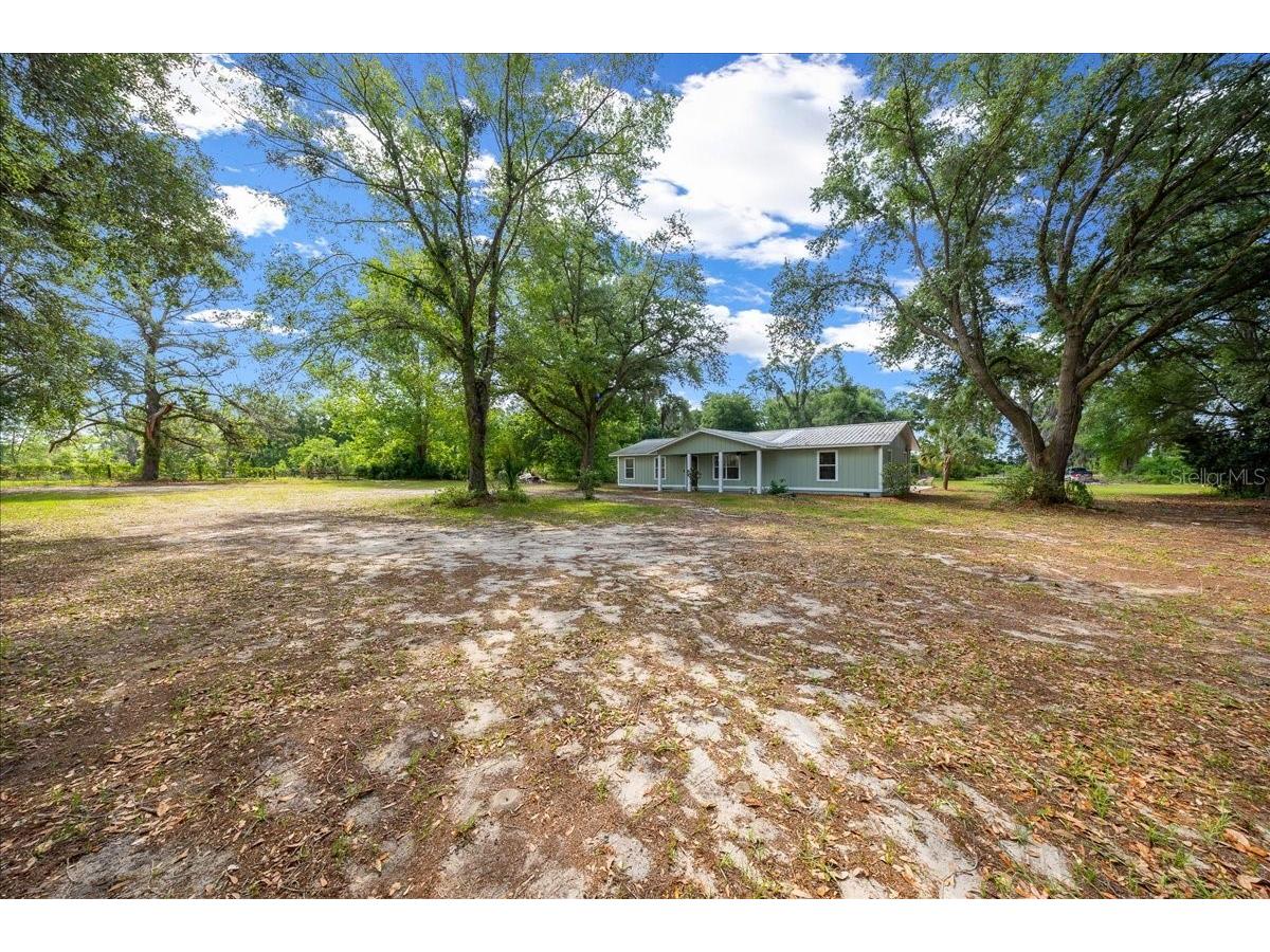 1869 SW 32nd Place Bell FL 32619 OM723972 image2