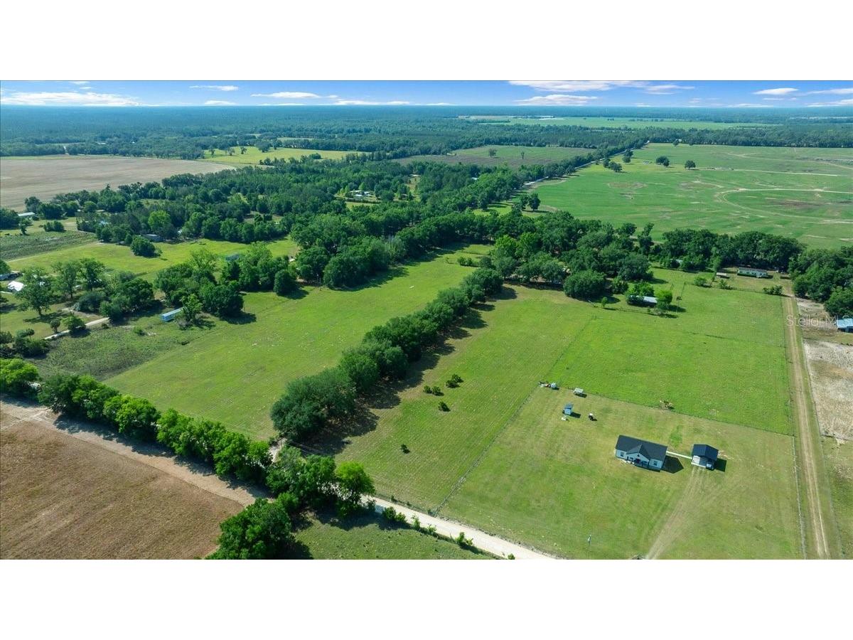 1869 SW 32nd Place Bell FL 32619 OM723972 image36
